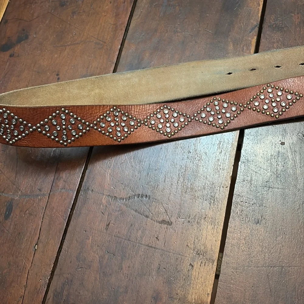 Abercrombie Well Loved Leather Embellished Women’s Belt- Size 30